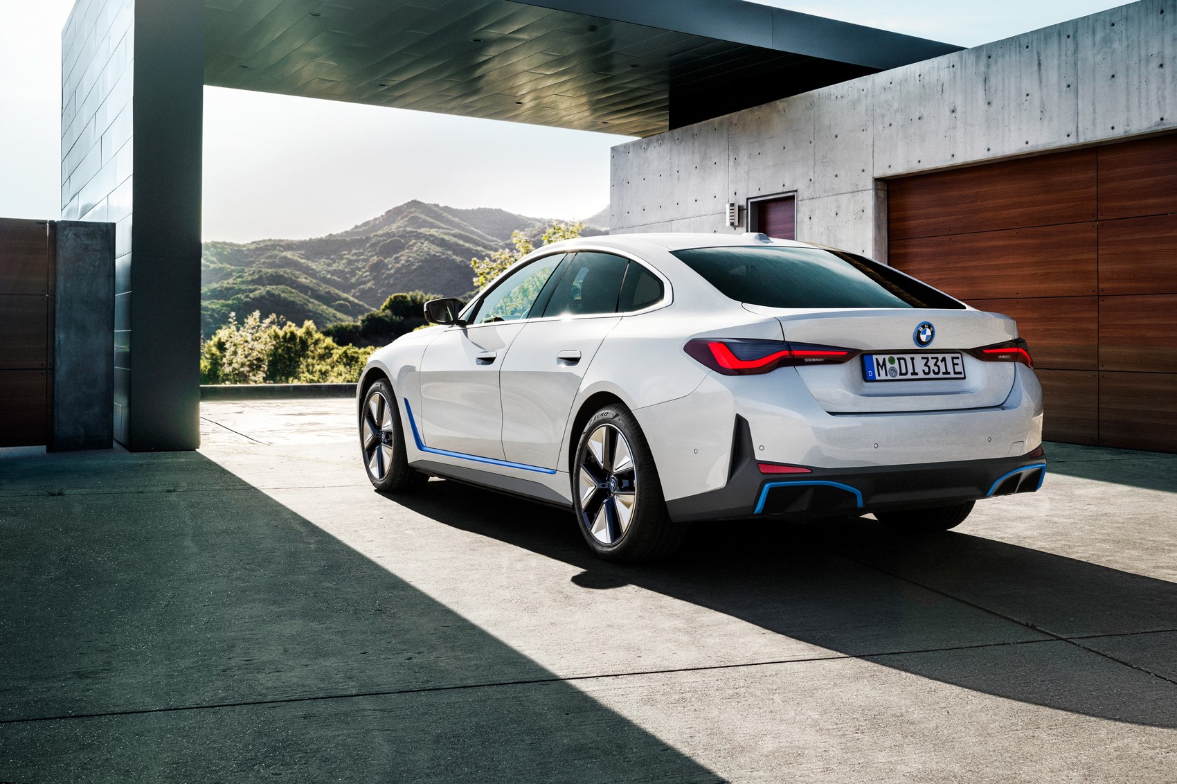 BMW i4 Home